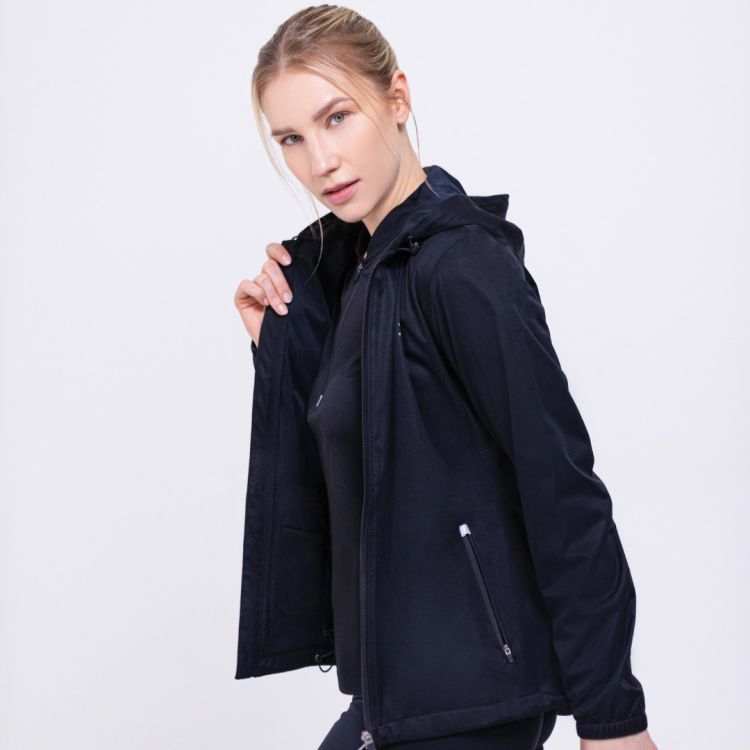 Laufoutlet - LUNE Wind- und wasserdichte Damen Laufjacke | Nachhaltig & fair - Wind- und wasserdichte Laufjacke mit Kapuze - black