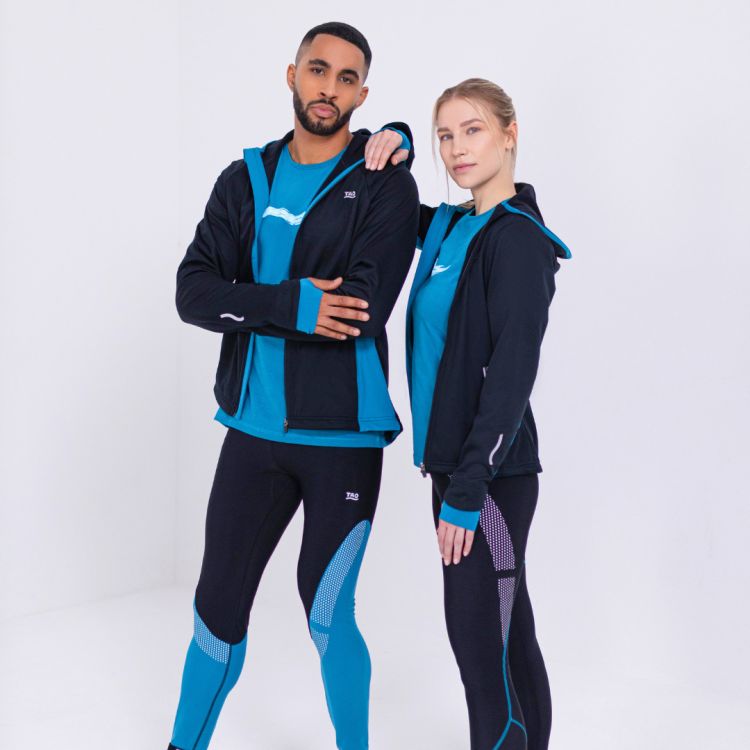 Laufoutlet - Bjarka Warme und wasserdichte Laufjacke mit Kapuze | Nachhaltig & fair - Warme, wasserdichte Laufjacke mit Kapuze und Daumenschlaufe - black