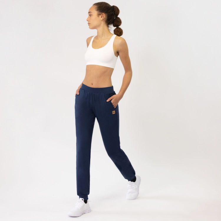 Laufoutlet - FEE Kühlende Damen Yogahose | Nachhaltig & fair - Kühlende Yogahose aus Holzfasern - navy